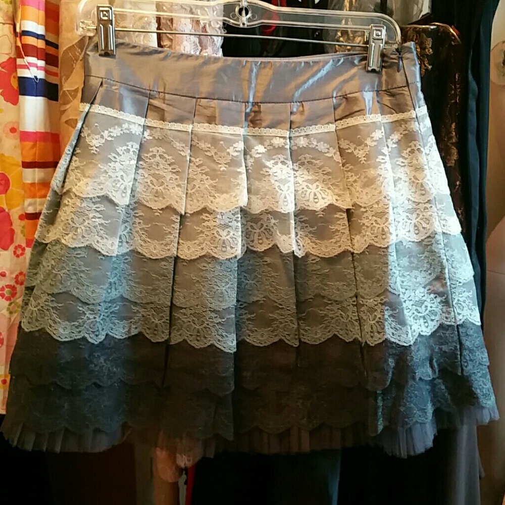 Lace and silk skirt size M. Brand new